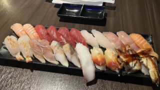 【寿司 食べ放題 All-You-Can-Eat, AYCE】Blufish Sushi & Grillで新鮮な寿司を堪能 In トーランス