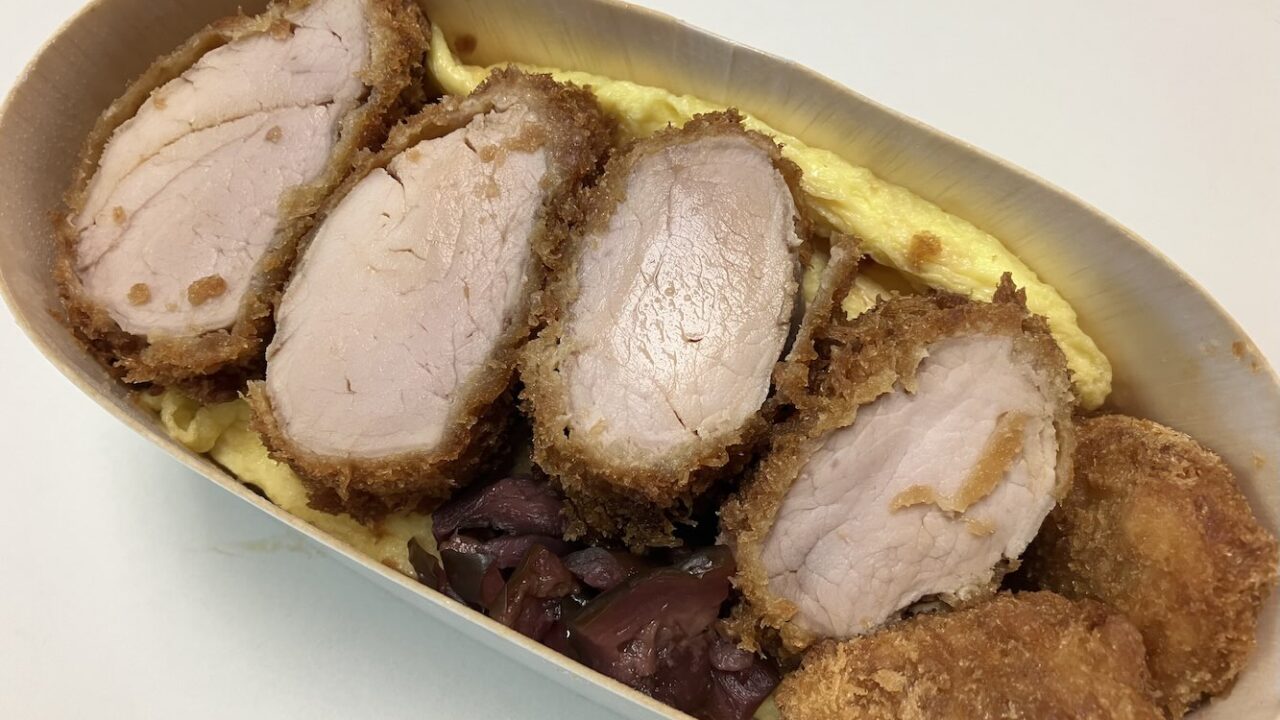 【かつ丼】卵でとじない分厚いかつ丼で有名な丸七がトーランスに上陸